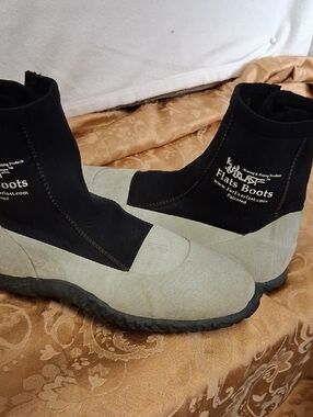Men’s Black and Light Gray Fishing Boots